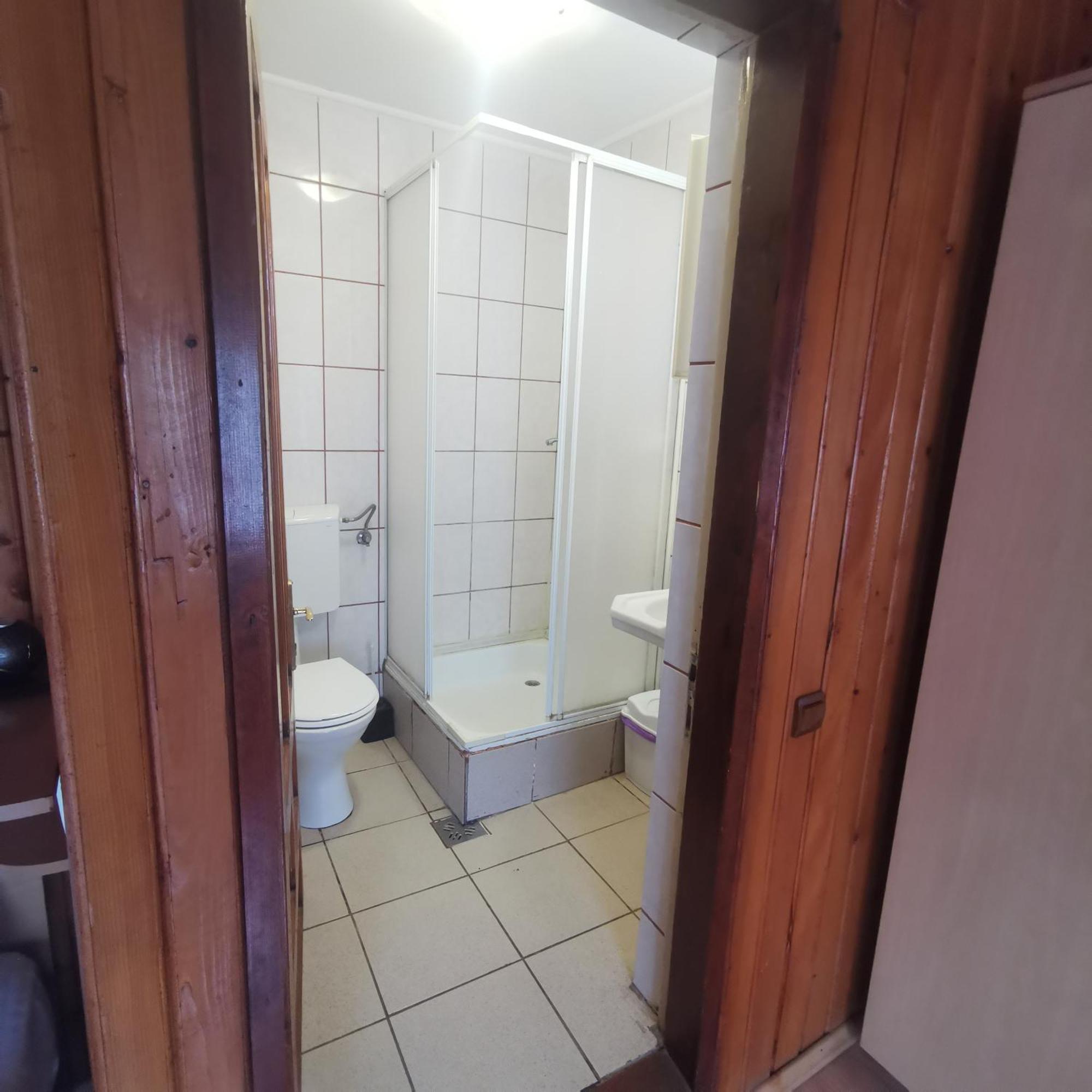 Pensiunea Fara Nume Буштени Экстерьер фото