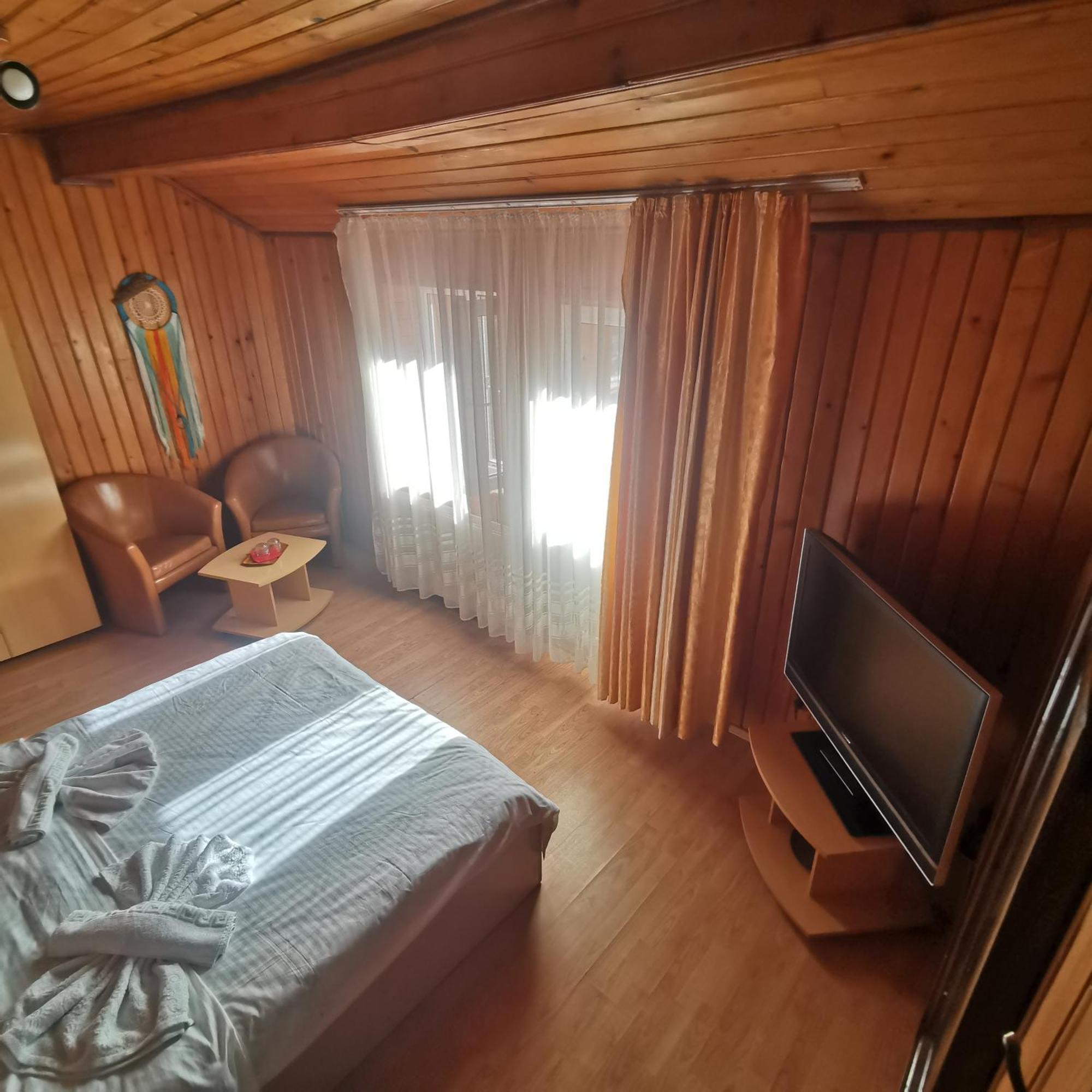 Pensiunea Fara Nume Буштени Экстерьер фото