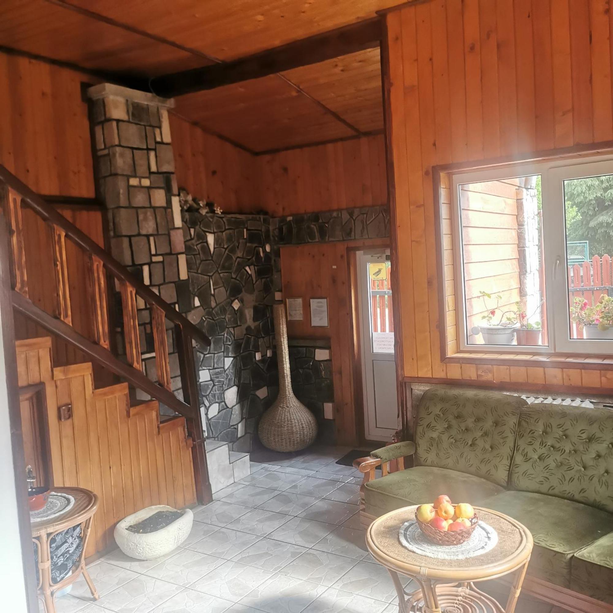 Pensiunea Fara Nume Буштени Экстерьер фото